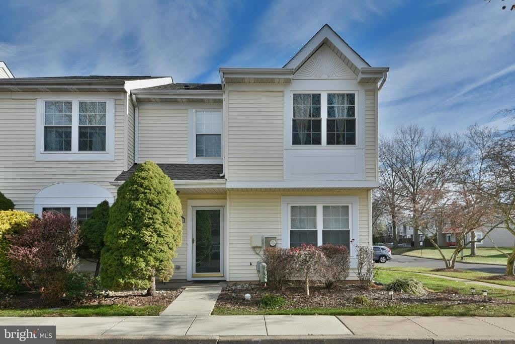 6403 ROLLING HILL DRIVE