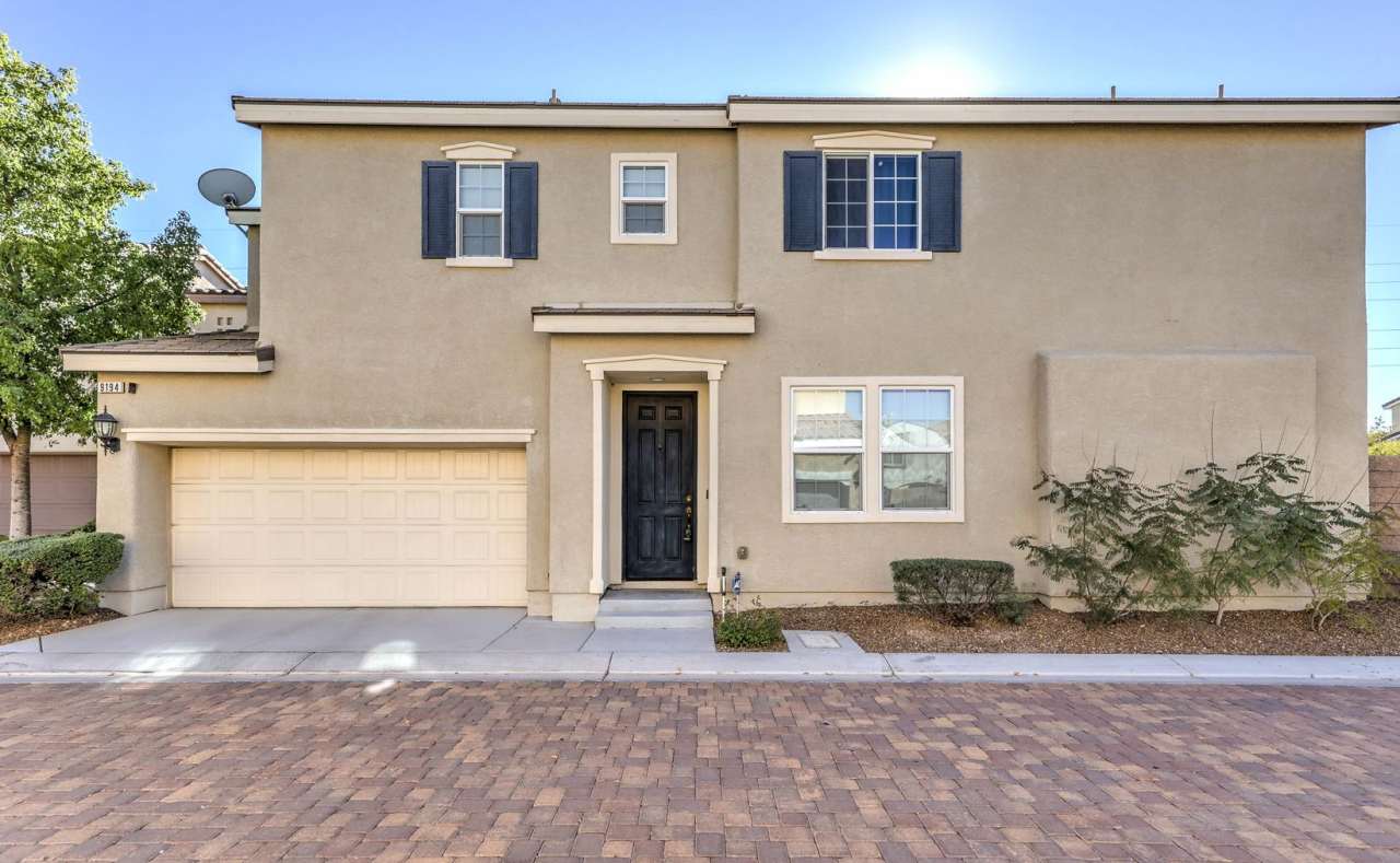 Stunning 3 Bedroom 2.5 Bathroom Home in Gate Community