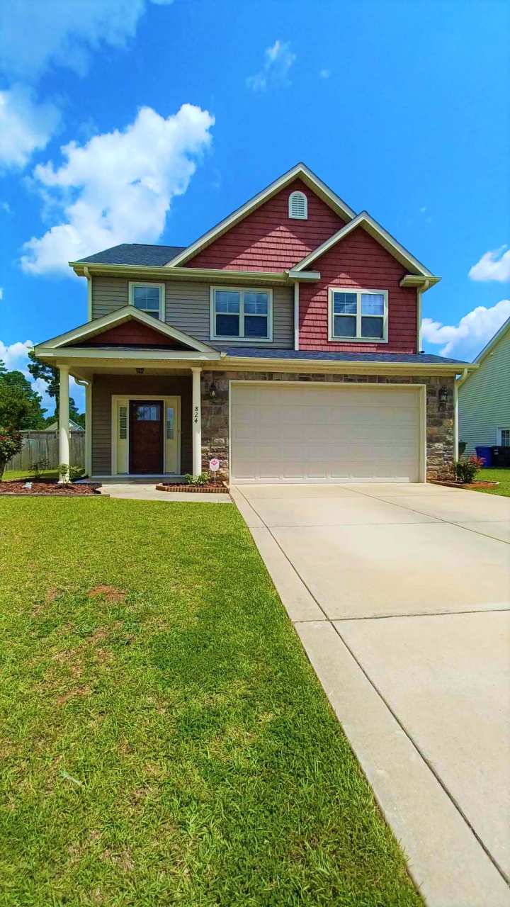 824 Ronald Reagan Dr