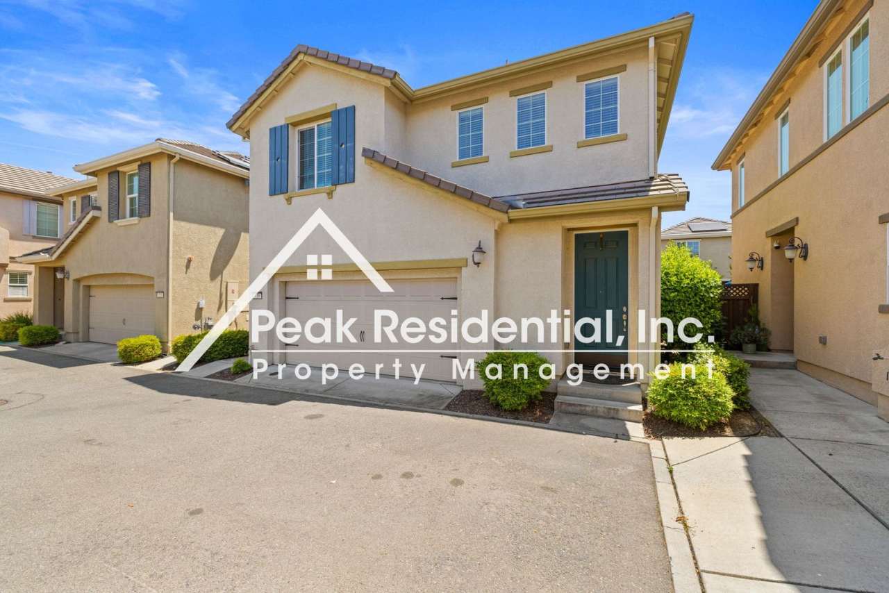 Updated 3bd/2ba Lincoln House