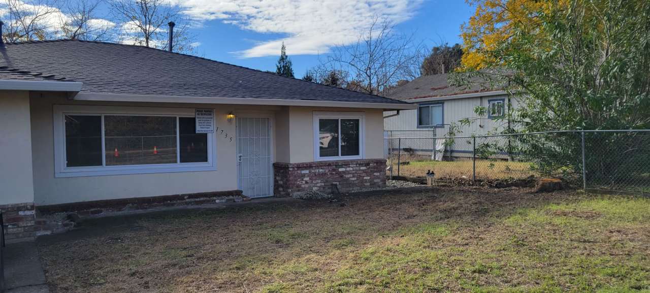 Newly Updated 3 Bedroom 1 Bath Home Close to Mercy Medical Center