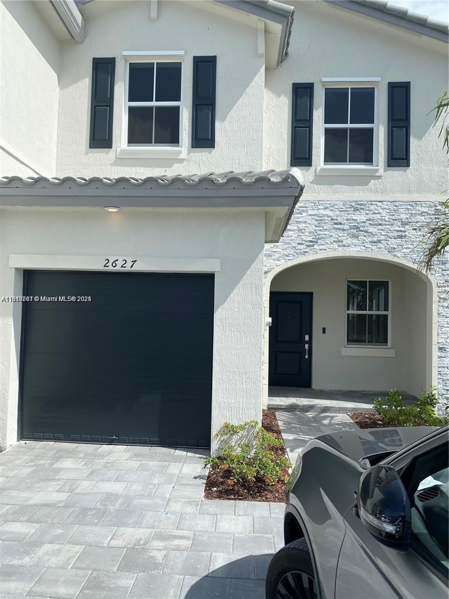 2627 SE 12th St