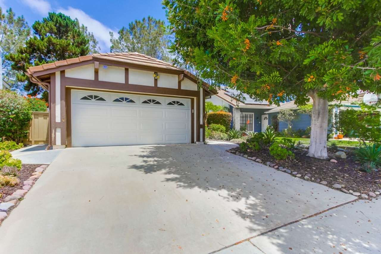 Charming Carmel Valley House in great location close to the beach and shopping!