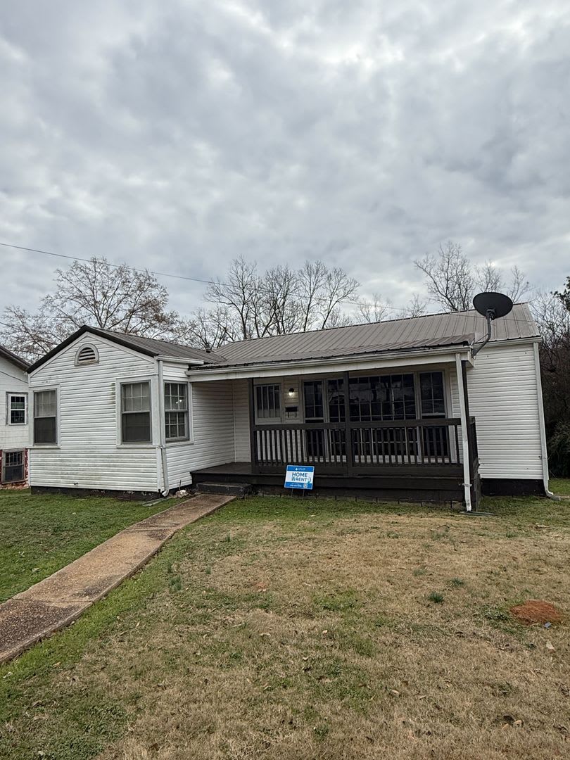 MUST SEE!! 2 Bedroom, 1 Bath Home in Talladega!
