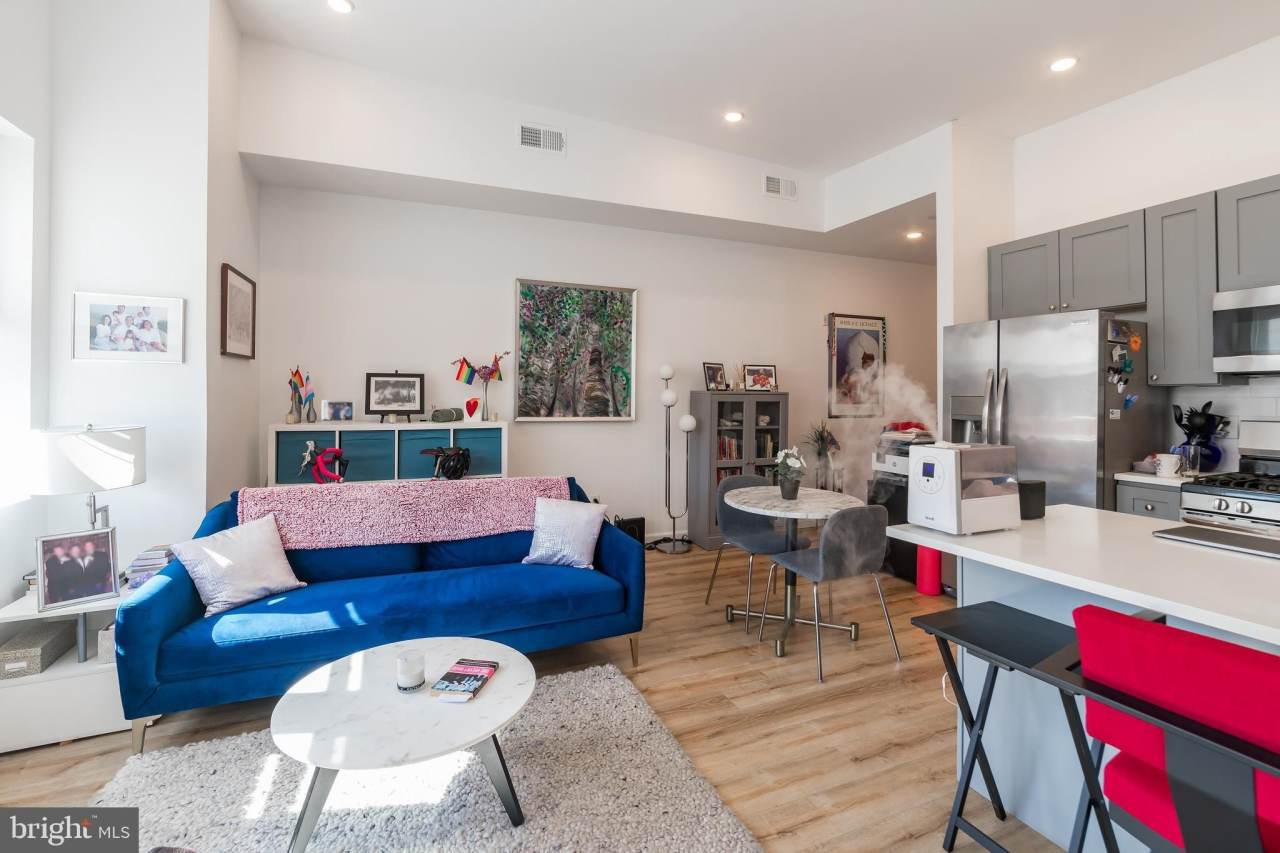 742 S 4TH STREET