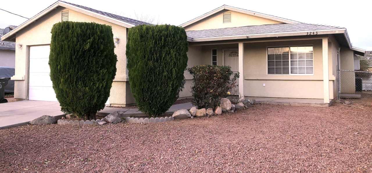 3+2 Split Floor Plan near KRMS's Hualapai Campus