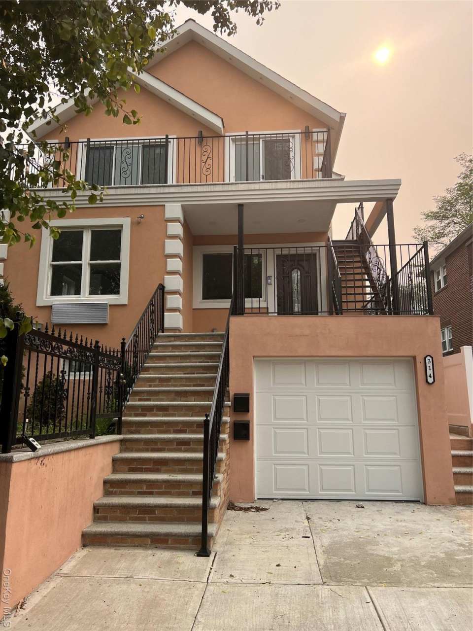 314 S 9th Avenue unit: 1 Fl