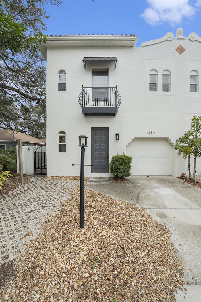 403 South Fremont Avenue