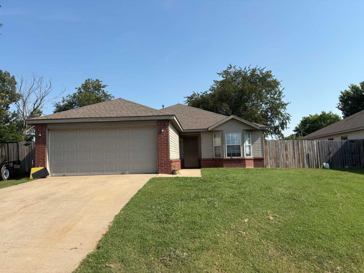 Cozy 3-Bed Home in Hidden Lake Estates – Great Location!