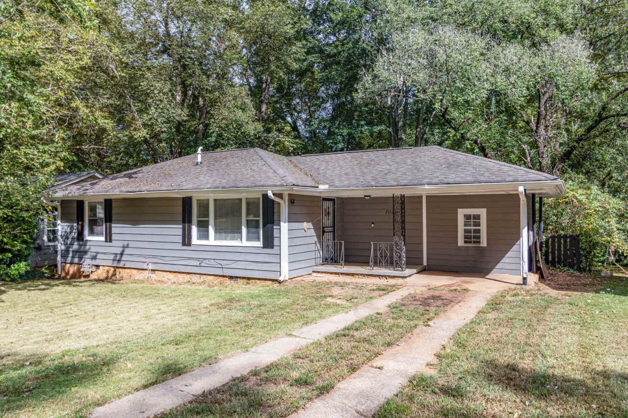 Charming 3BR/1BA Ranch Home with Fenced Backyard  Screened Porch