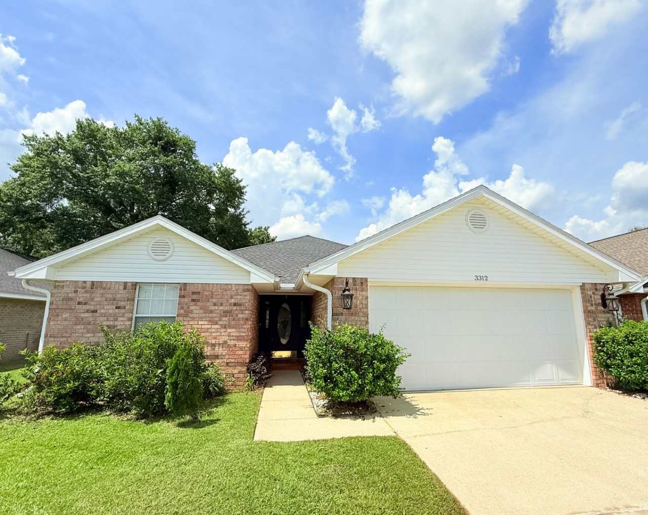 Charming Brick Home - Stonebrook