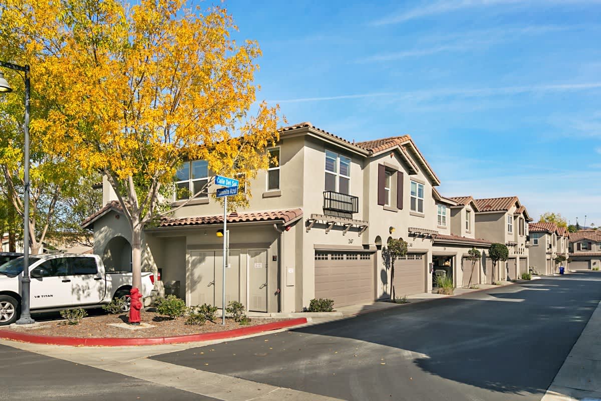 ***VISTA***2 BED 2 BATH***PET-FRIENDLY***2 CAR GARAGE***UPGRADED HOME***