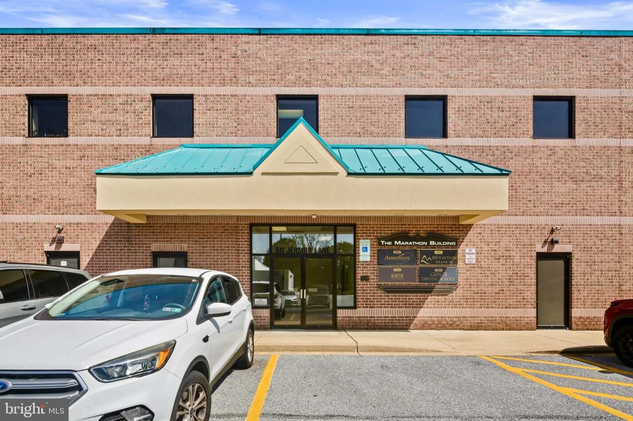 511 JERMOR Lane unit: 206