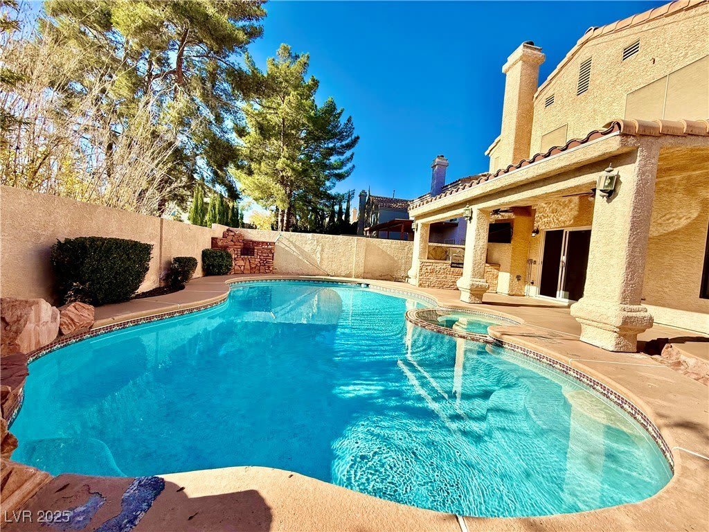 10001 Coral Sands Drive