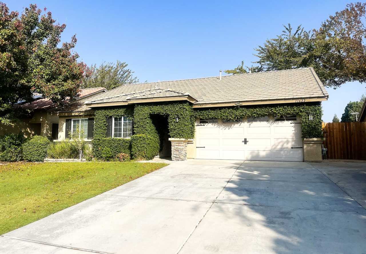 Charming Northwest Bakersfield Home on Cul-De-Sac w/ Solar