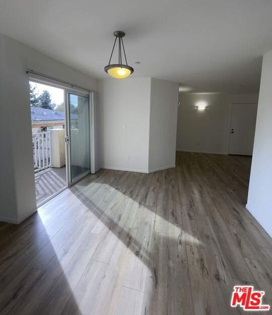 15939 Victory Blvd unit: 201