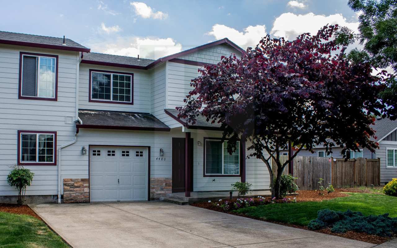 Spacious Updated Duplex in Salem