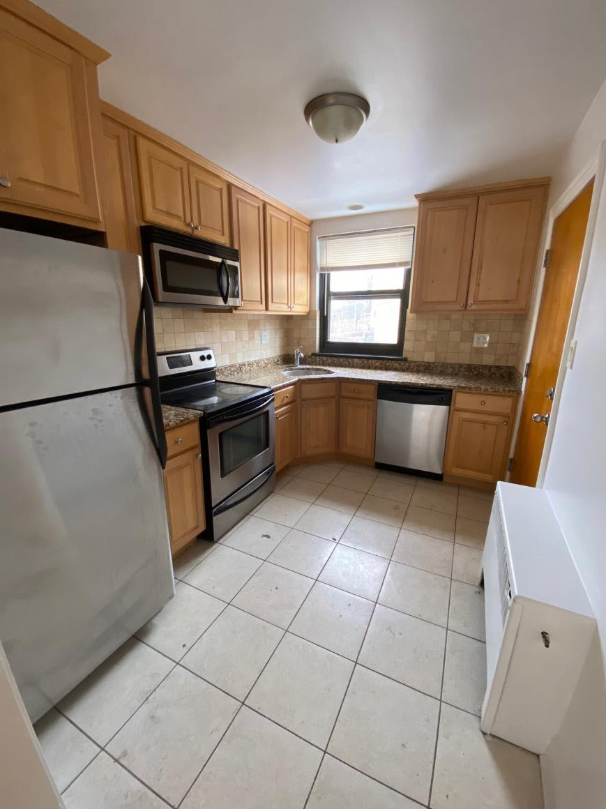 7324 North Ridge Blvd.