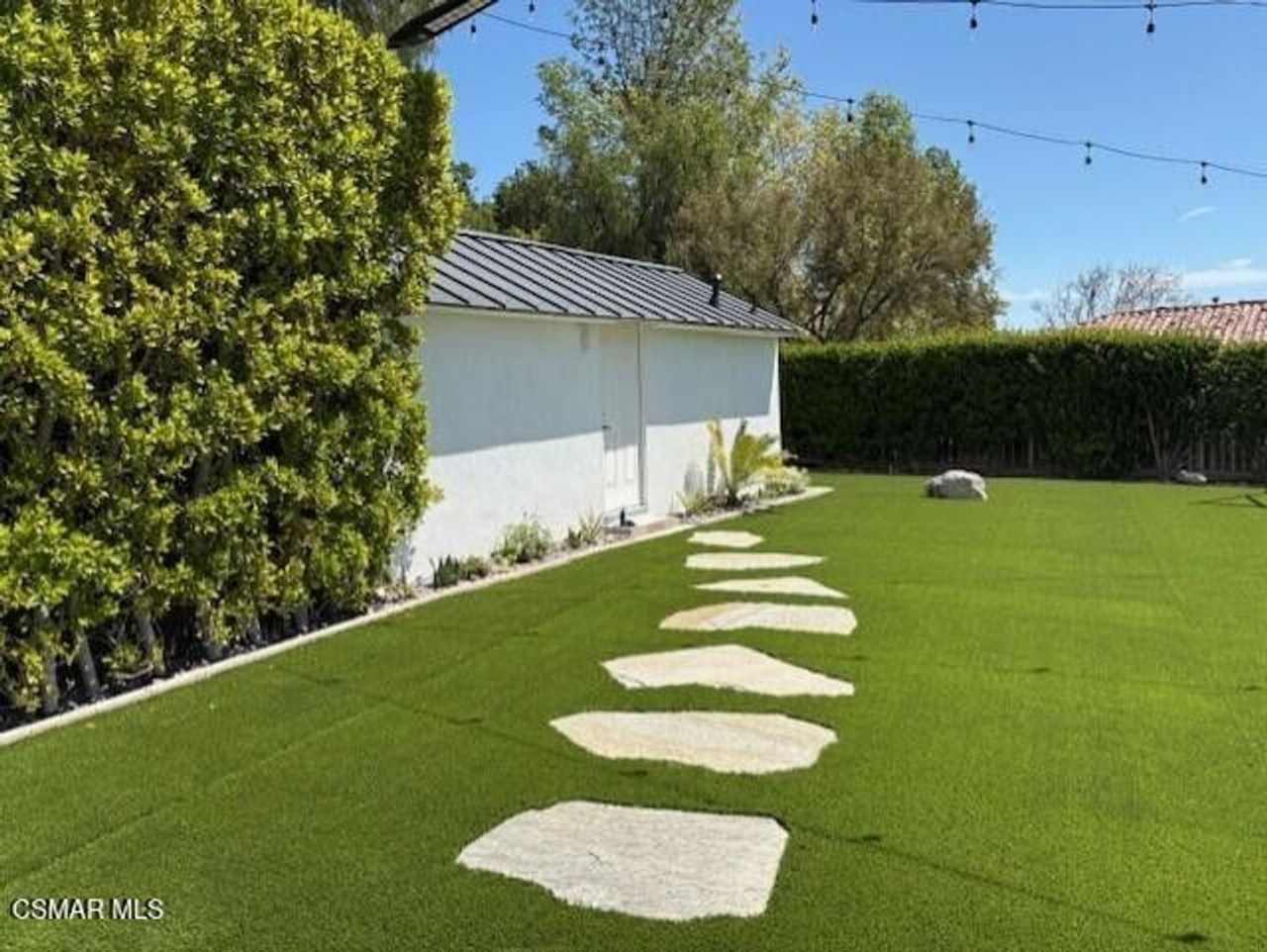 Absolutely adorable 1 bedroom, 1 bath guest home in the heart of Thousand Oaks