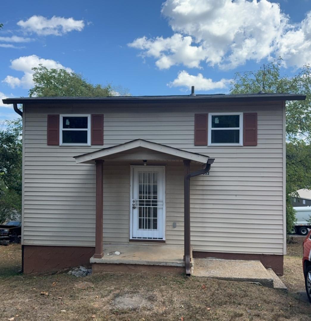 Updated 3 bed 1 bath in Brainerd! Vouchers Accepted! Leasing Specials Available!