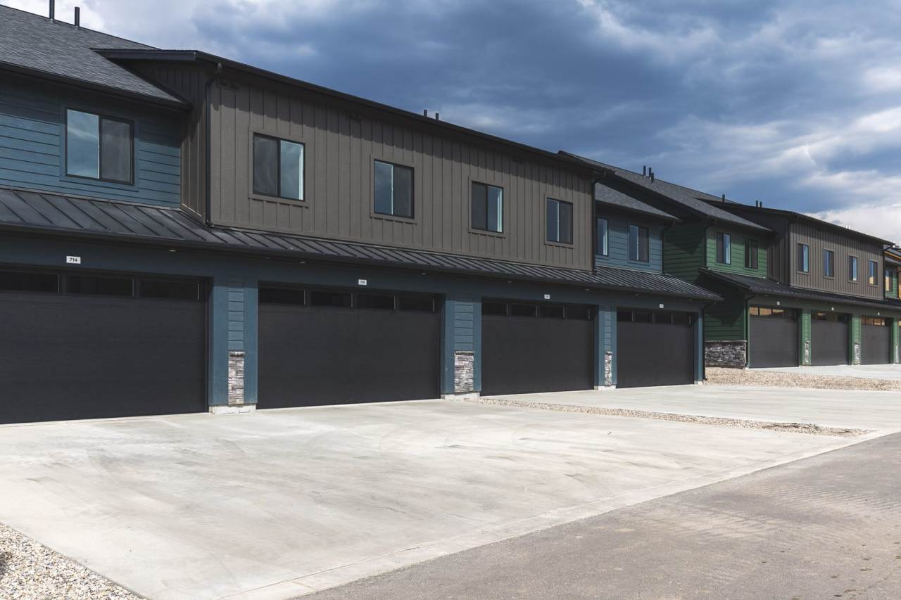 1616 Hubbard Way - Fully Furnished 2BR, 2.5 Bathroom