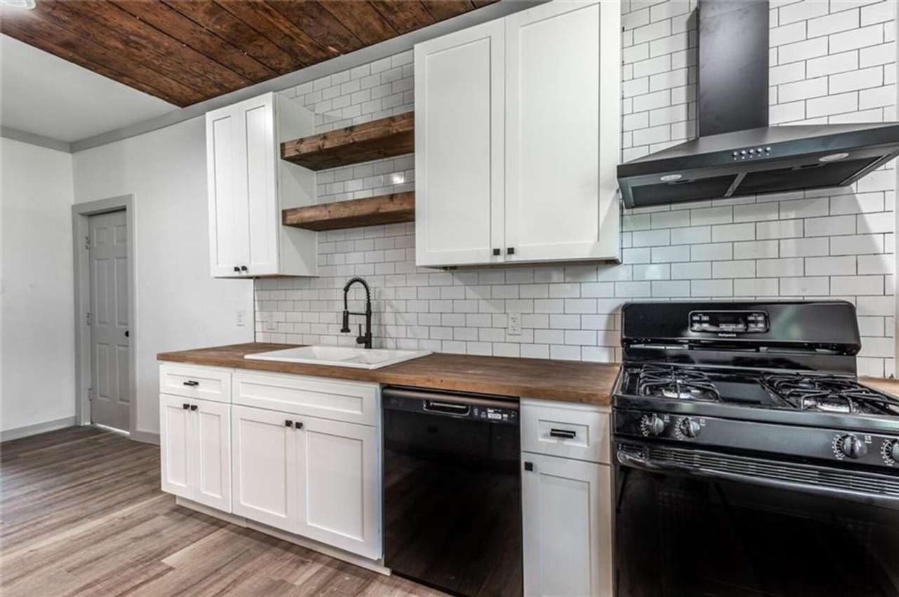 Beautifully remodeled single family home, centrally located, with washer/dryer hookups!