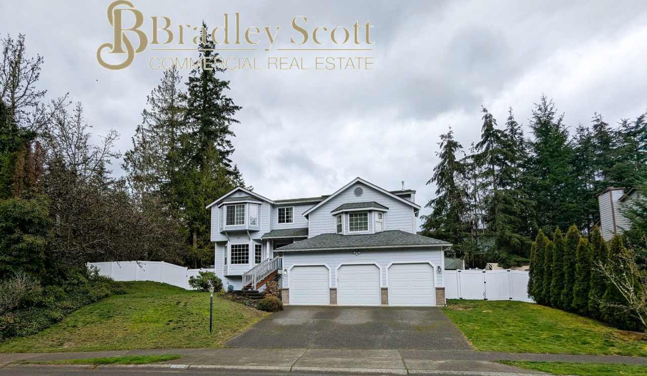 HUGE 4-bedroom with EXPANSIVE bonus room, large fenced yard, 3-car garage and much more!!!