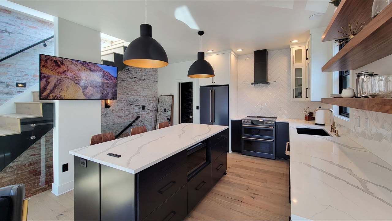 Station House Suite B is a stunning 2 bedroom in the heart of Jacksonville $300 Utility Fee