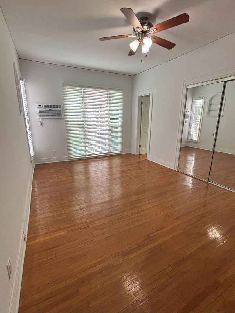 534-542 S. Coronado St.