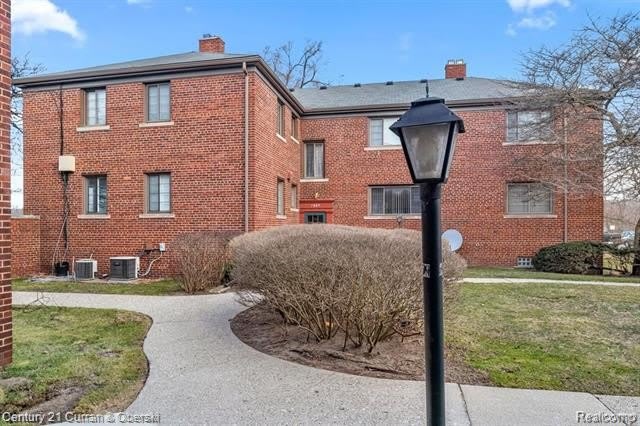 1425 S TELEGRAPH Road