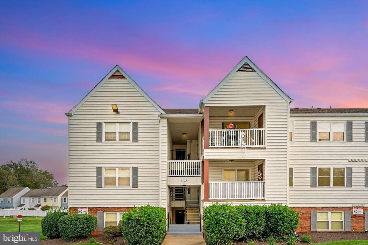 102 CHESTERFIELD Lane unit: 303