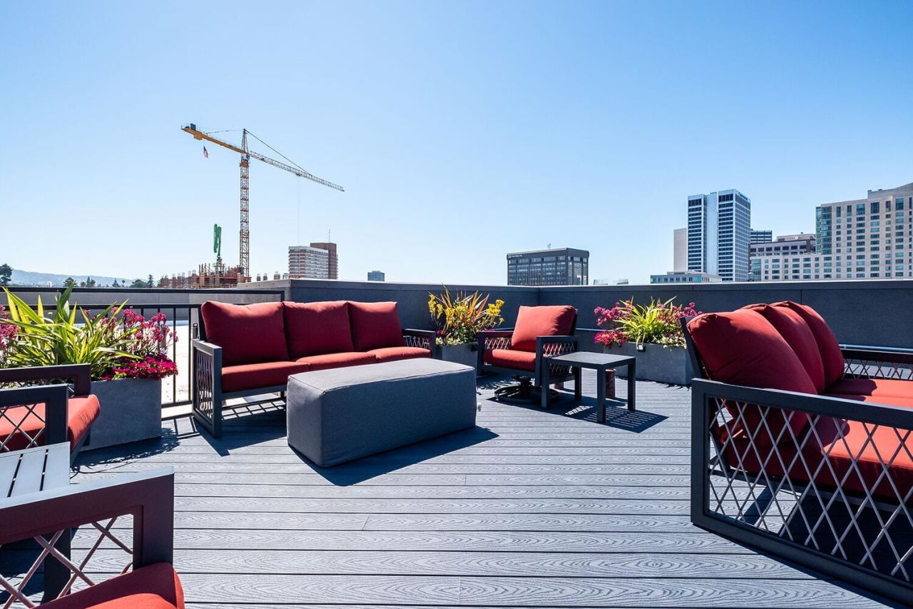 Rowhaus Apartments