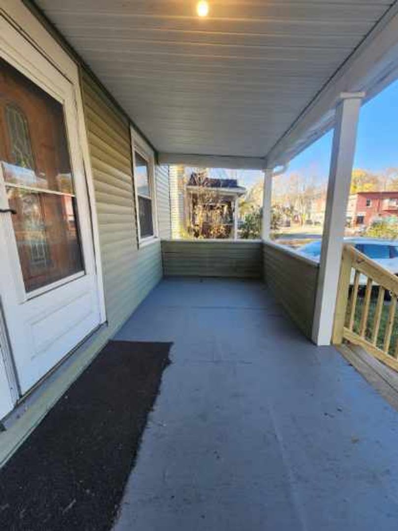 Four Bedroom, Two Bathroom Single Family Home!