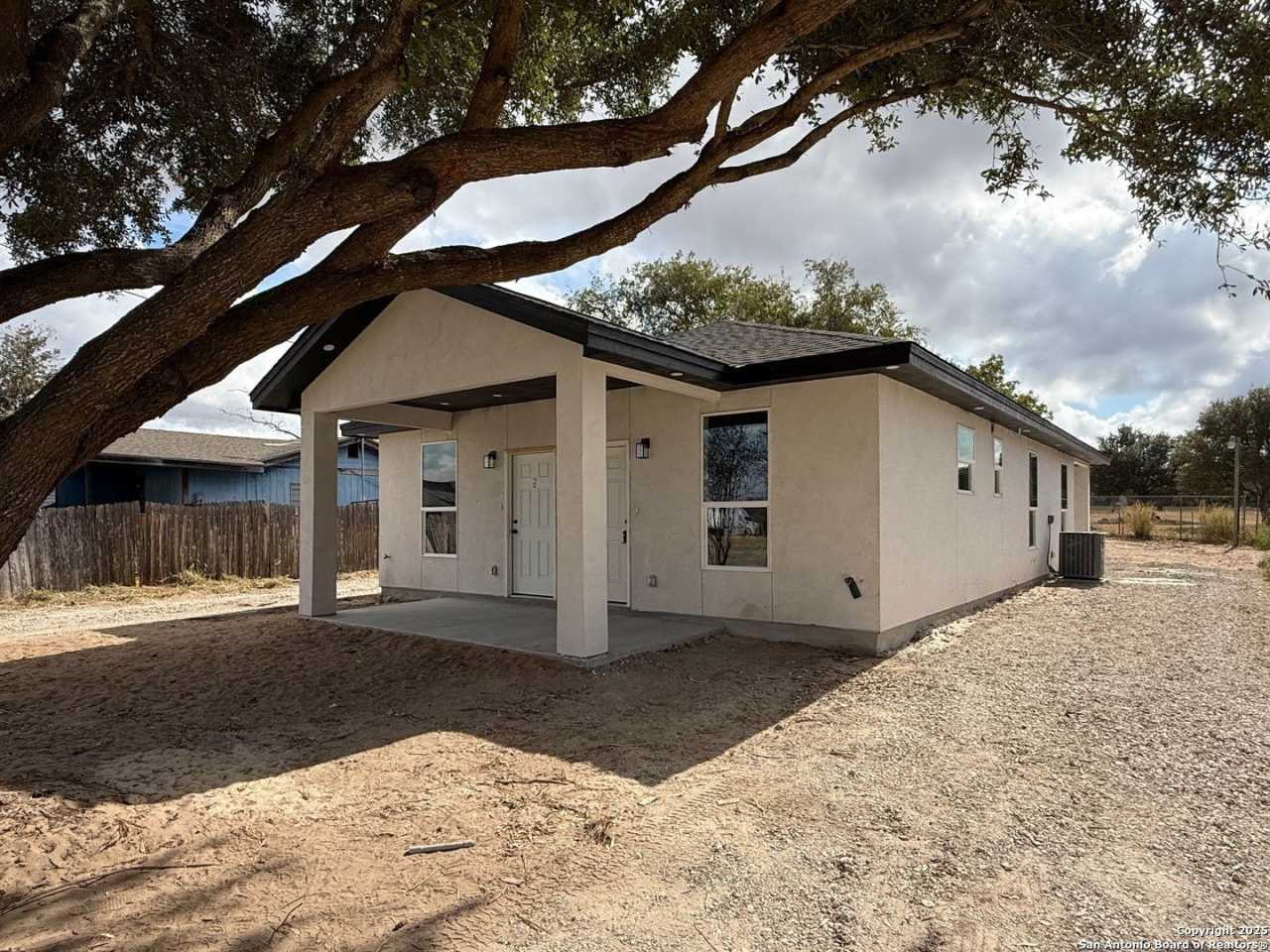 3274 N Ih 35 unit: 1