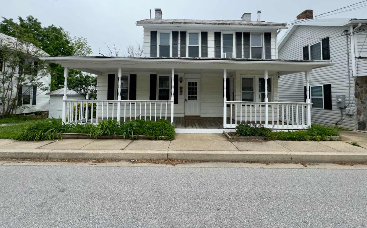 Charming 2-Bedroom Townhome with Spacious Yard in Westminster