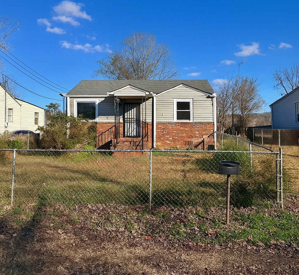 1609 Ray Street Northeast