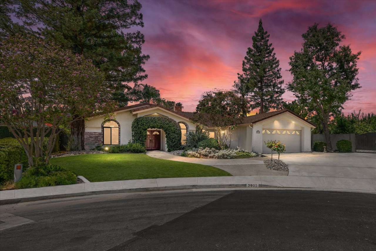 2901 Loveland Way - SW Laurelglen - Gorgeous with POOL on HUGE Culdesac Lot!