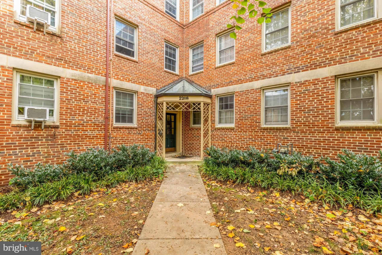 2208 COLSTON Drive unit: C-302