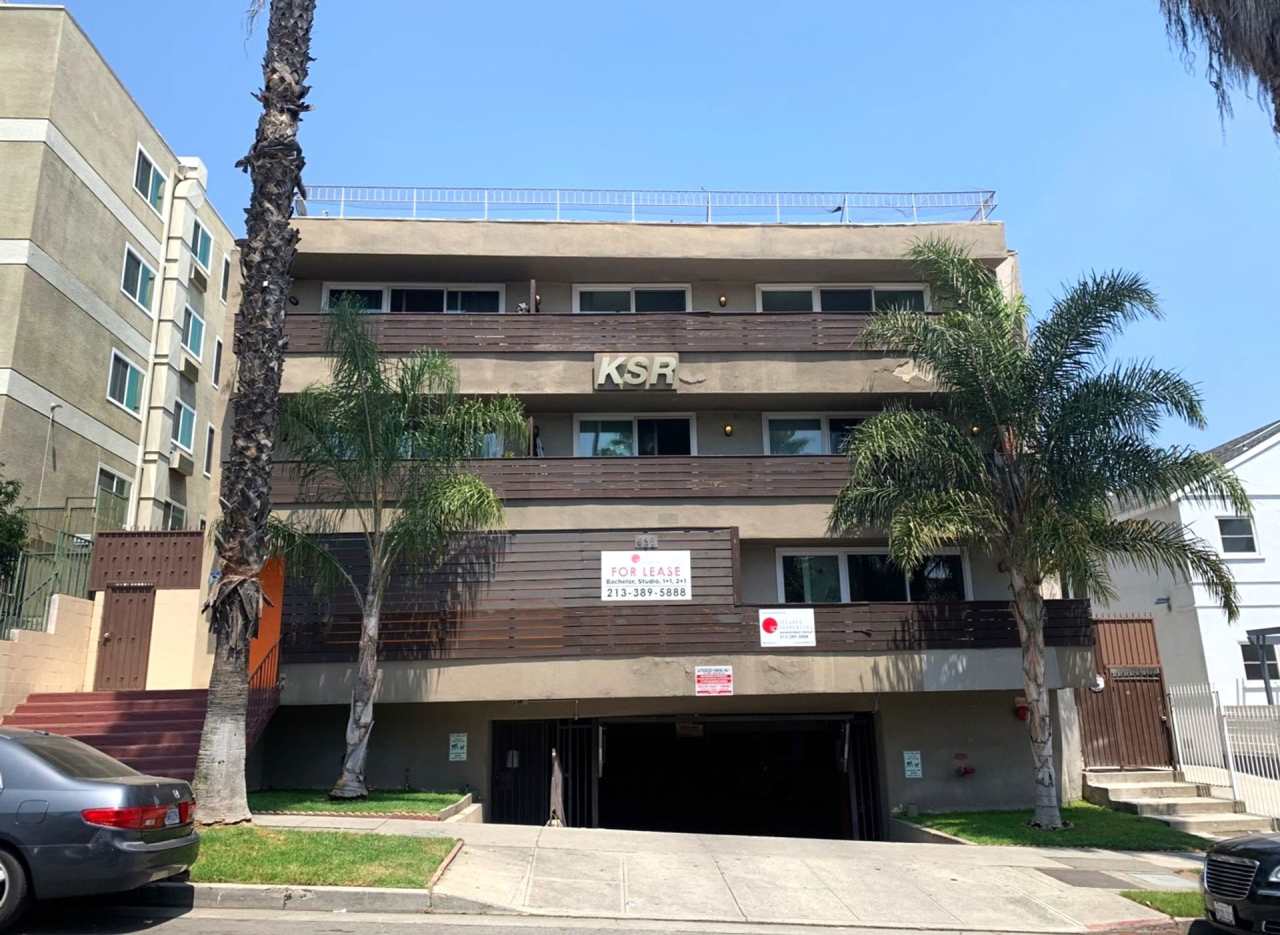 Top Floor 2bed2bath Apartment in Koreatown