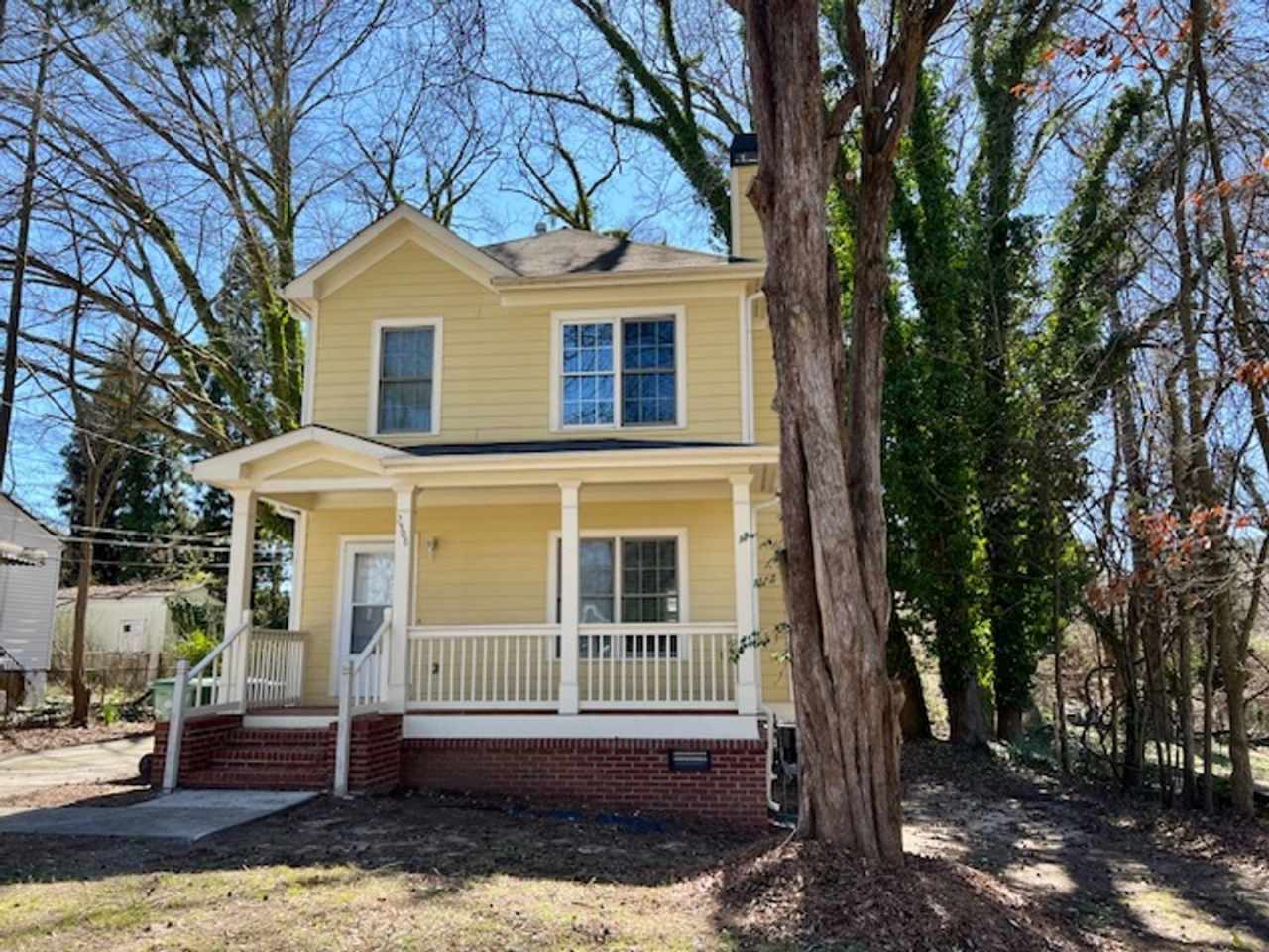 Room in 3 Bedroom Home at Godfrey Dr NW