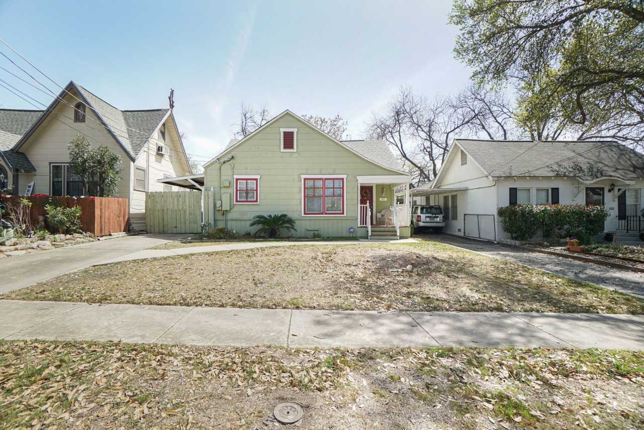 Charming Alta Vista Bungalow