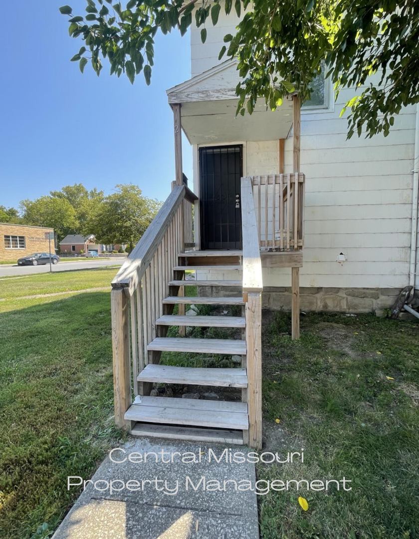 200 E Gay Warrensburg