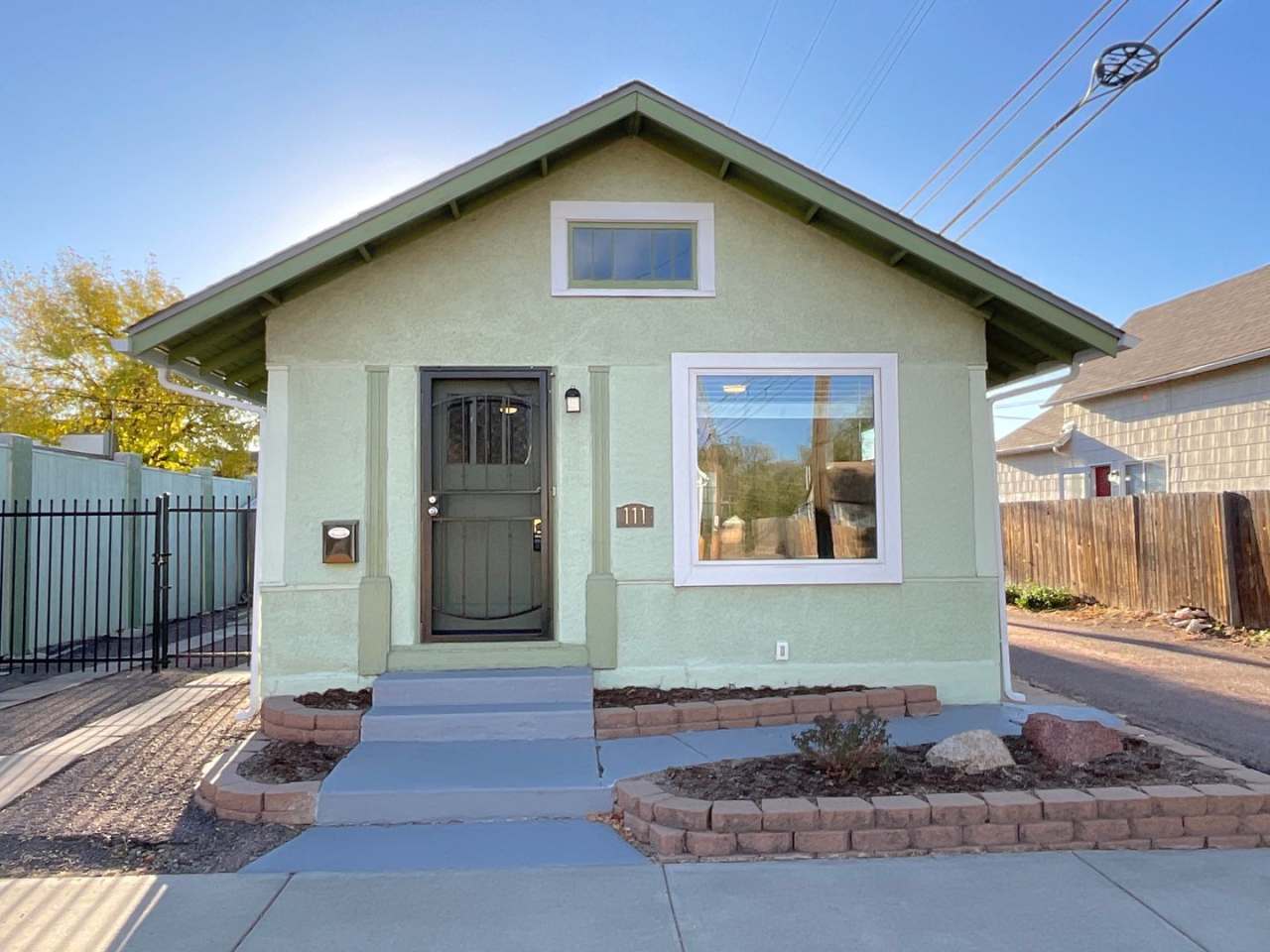 1 Bedroom Home Available Near Colorado Ave  S 10th St!