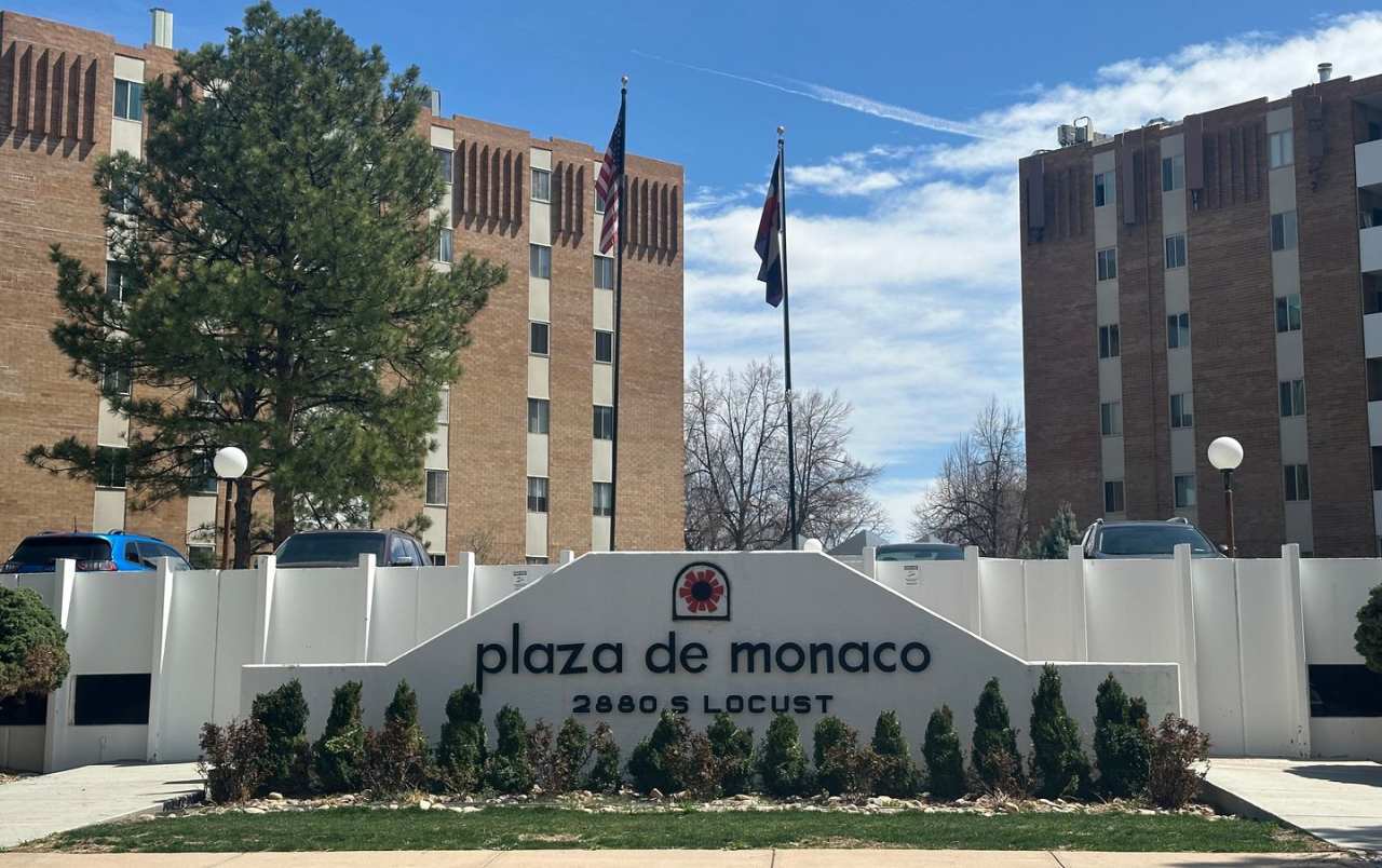 LOCATION LOCATION!! Newly remodeled 1-bedroom, Move in Ready!!! Indoor and Outdoor Pool!