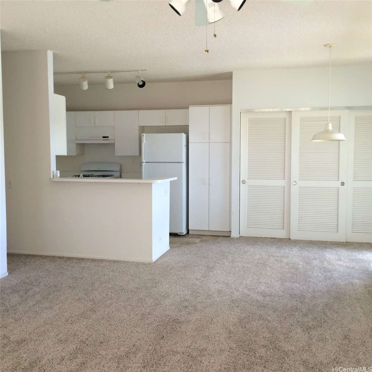 91-949 Puamaeole Street