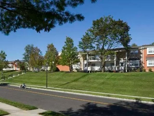 25 Hickory Pl Unit D21