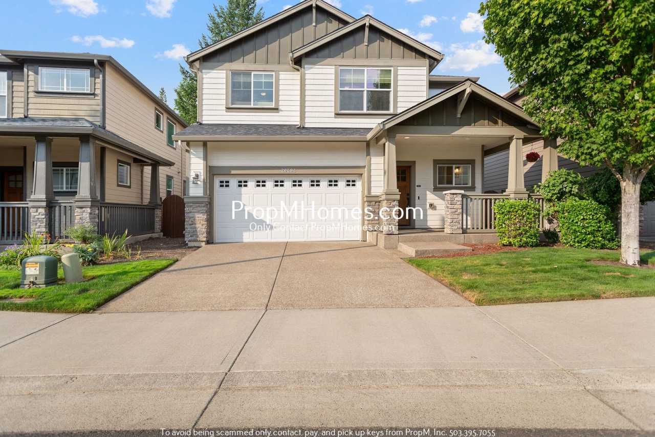 Light  Bright Home in Beaverton - Four Bedrooms!