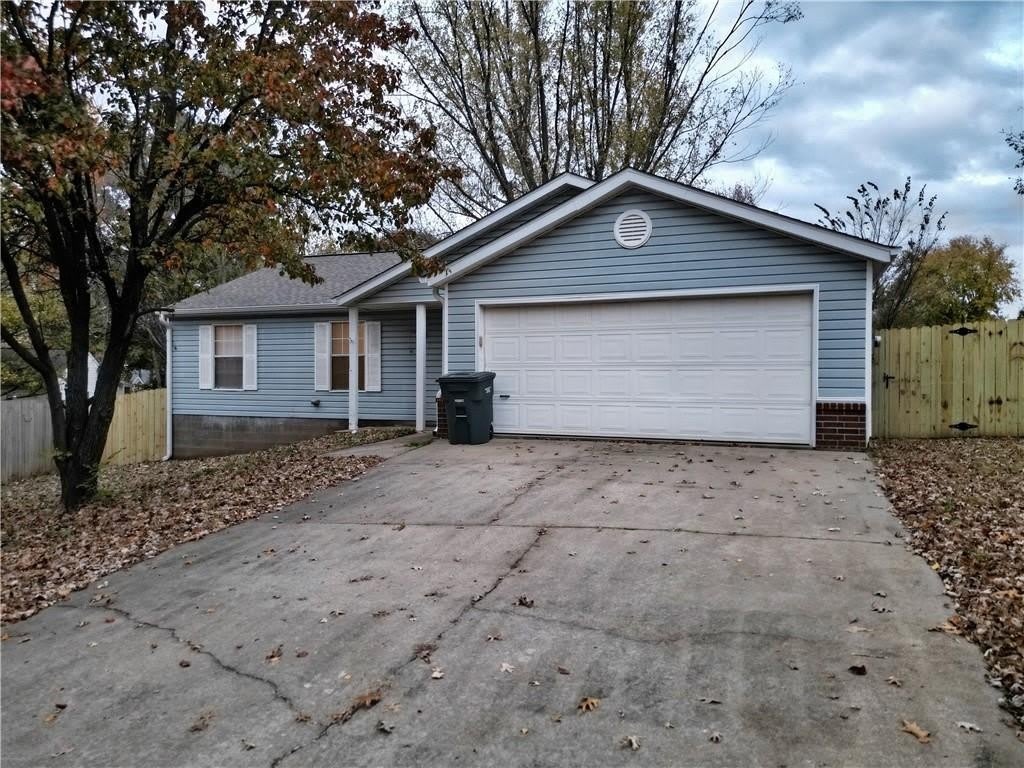 1654  N Timberline  DR