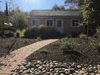 Charming cute  great cottage to call home! 11882 Ponderosa Lane