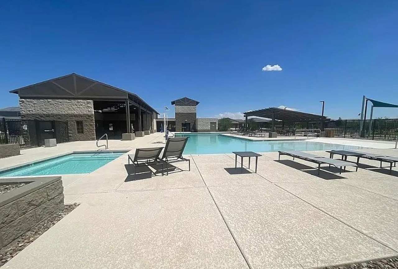 35185 W Vera Cruz Dr